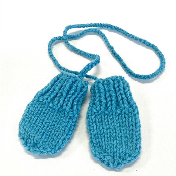 NWT Hand Knit Mommy and Me Winter Set